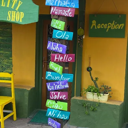 Отель Utopia 5*