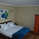 Hotel Utopia